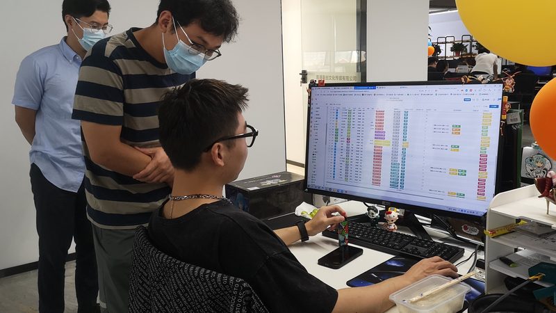 小商品直播代运营，如何构建高效策略？**
