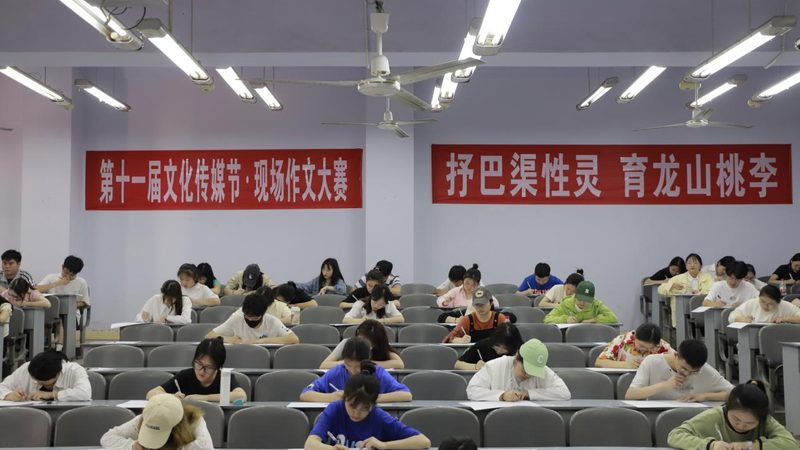 纪录片镜头材质，如何选择代理加盟？**
